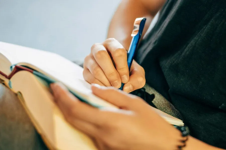 journalistic report writing